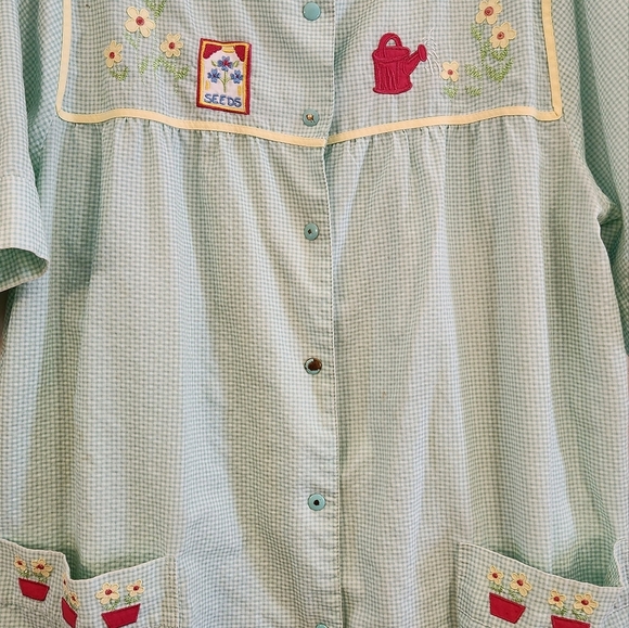 Vntg 60s Go Softly Lght Green Seersucker Snap Front House Dress Embroidered Sz M - Picture 3 of 11